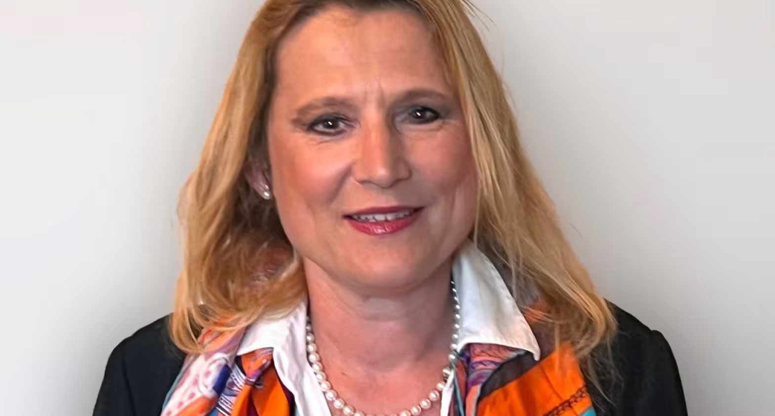 inventx-VR-digital-banking-spezialistin-sandra-daub