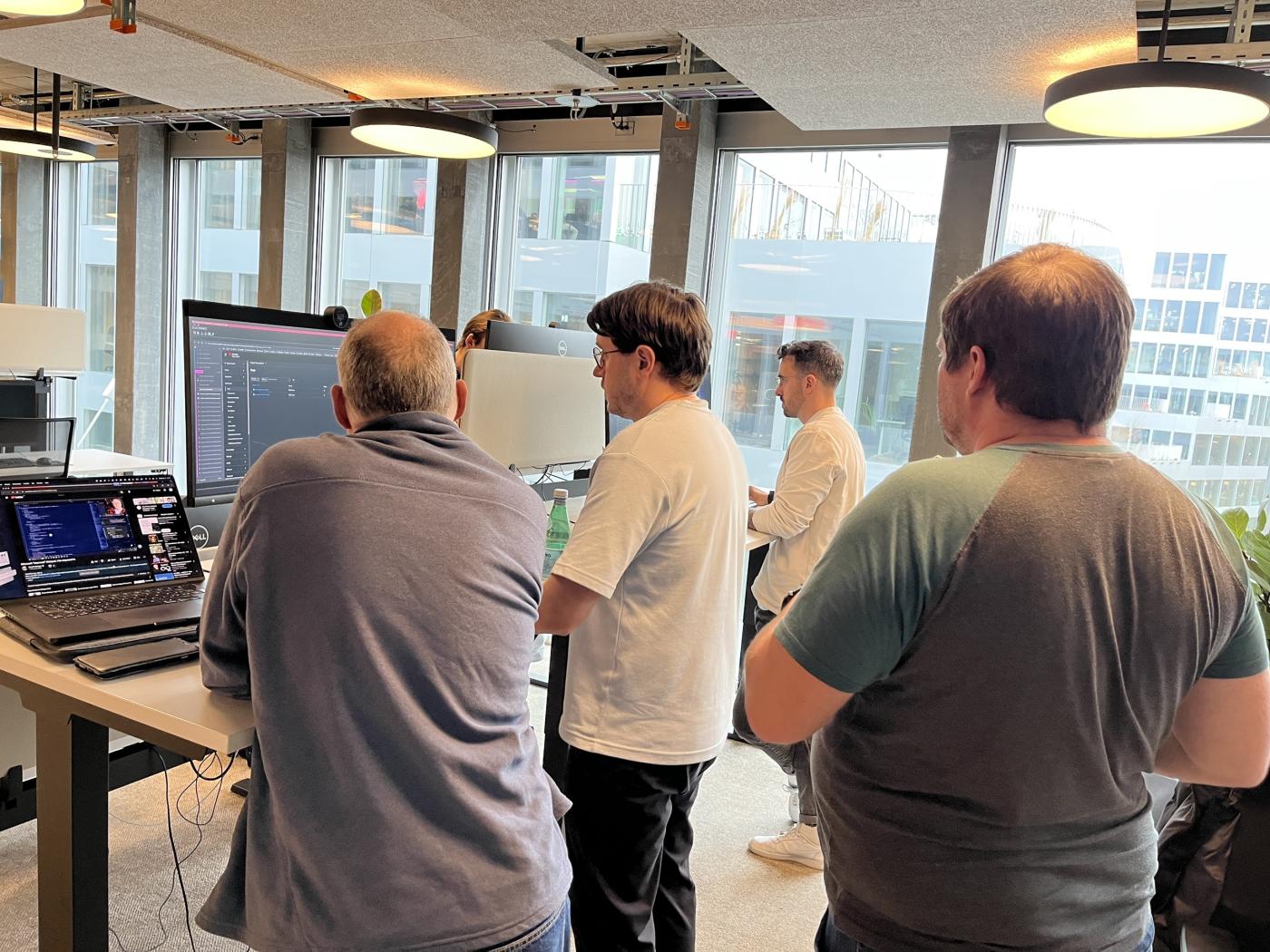 inventx-finnova.neo-hackathon-insights
