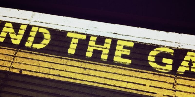 illustrierendes Bild "Mind the Gap" zum Thema "Digitalkultur"